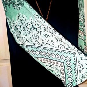 Paisley Sleeved V-Neck Blouse